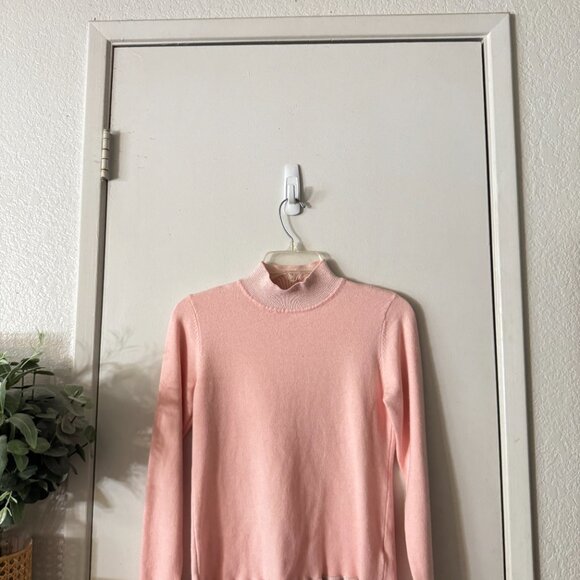 ☀️ NANETTE LEPORE Ruffle Hem Baby Pink Mockneck Sweater Cute Girly Cottage Small - Picture 6 of 7